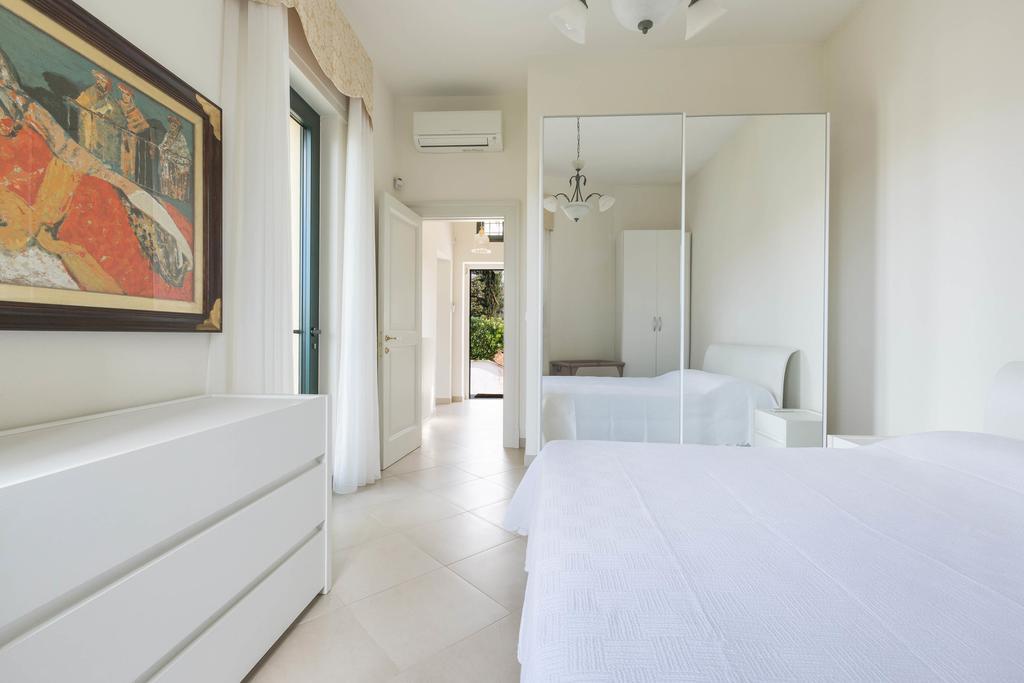 Dependance Le Tajate By Barbarhouse Villa Casarano Exterior photo